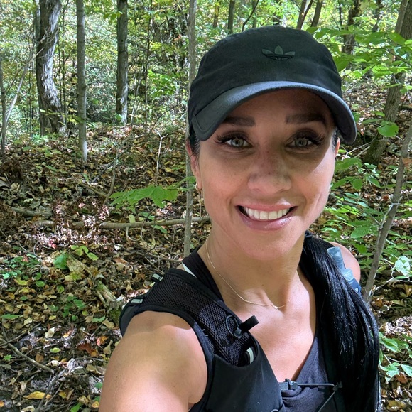 Meet your Posher, Maureen - Picture 1 of 2